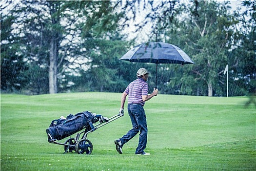 打高尔夫,雨天,离开,高尔夫球场