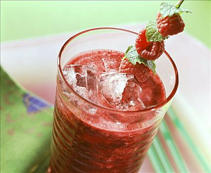 树莓,蓝莓,饮料,冰块