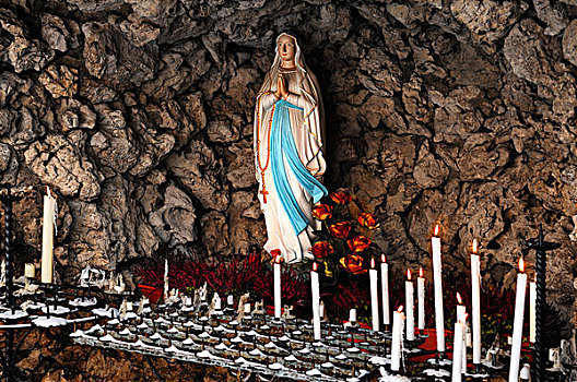 虔诚的,洞穴,圣母玛利亚,祈愿用具,蜡烛,院落,大教堂,上弗兰科尼亚,巴伐利亚,德国,欧洲