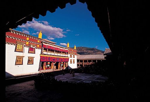 噶丹、东竹林寺