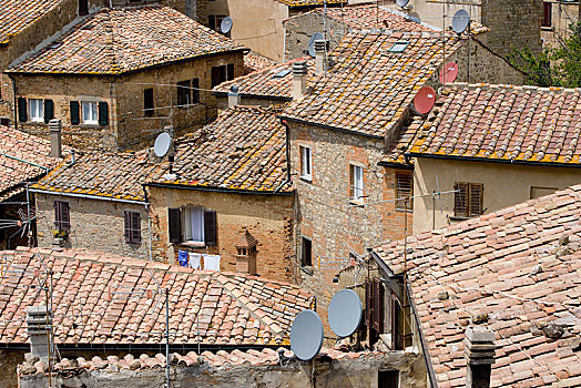 老,屋顶,碟形卫星天线,沃尔泰拉,托斯卡纳,意大利,欧洲