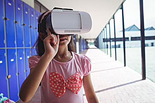 小学生,虚拟现实,玻璃,走廊,站立,学校
