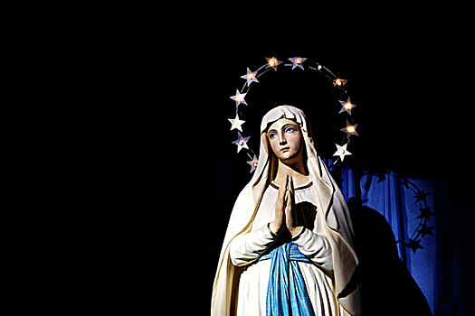 圣母玛利亚,雕塑