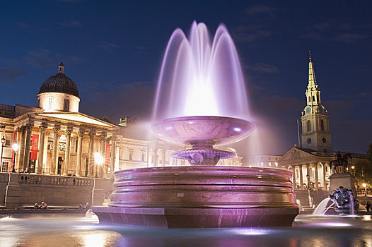 喷水池,正面,国家美术馆,夜晚,特拉法尔加广场,伦敦,英格兰
