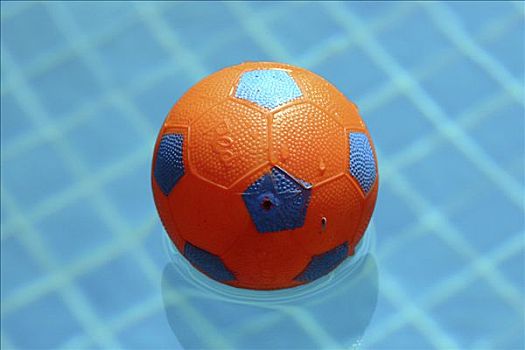 橡胶,足球,漂浮,游泳池