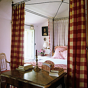 法国,天篷床,红色,白色,格子布,斑点,帘