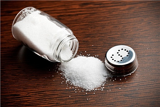 盐,桌上