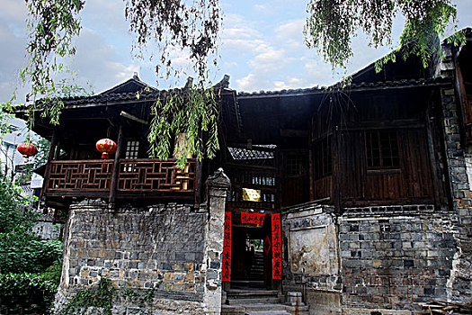 中国历史文化名镇--龙潭古镇特色建筑--吊脚楼