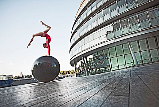 体操运动员,平衡性,球,雕塑