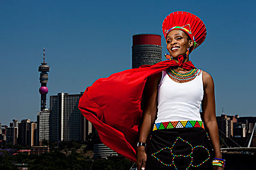 传统,衣服,非洲女人,站立,城市,背景