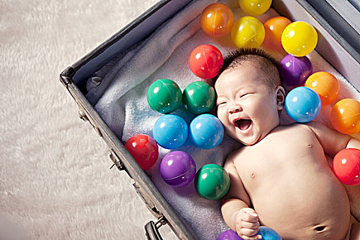 婴儿,幼仔,躺下,手提箱,彩色,跳舞,球