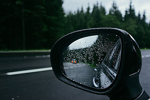 雨滴,汽车,侧视镜,车灯,反射,道路,树林,背景