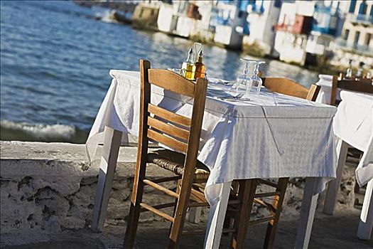 桌子,椅子,靠近,海岸,米克诺斯岛,基克拉迪群岛,希腊
