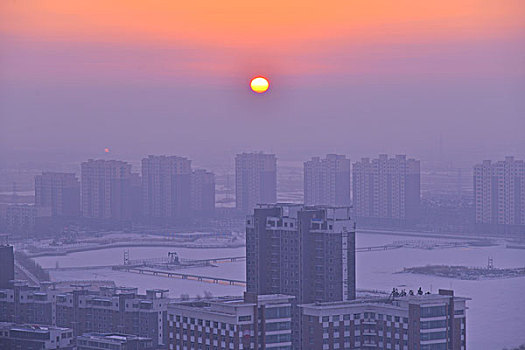 黑龙江大庆市--俯瞰雪后油城晨光