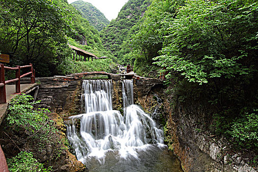 河南卢氏县双龙湾