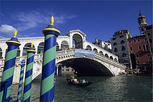 意大利,威尼斯,大运河,里亚尔托桥,小船