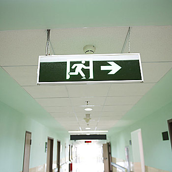 出口指示牌,悬吊,天花板,医院,走廊