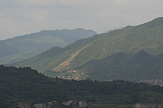 大山,高楼,建筑群,铁塔,河边,农村,田野,草坪