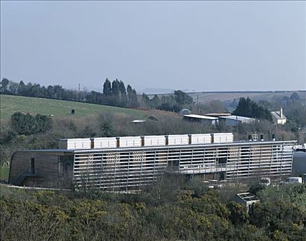 地基,建筑,2002年