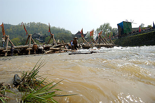 中国非物质文化遗产-都江堰放水节,砍杩槎放水