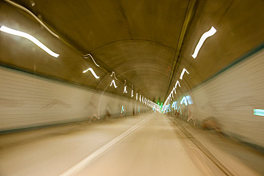 高速公路隧道