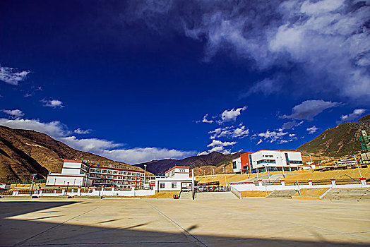冬日藏区