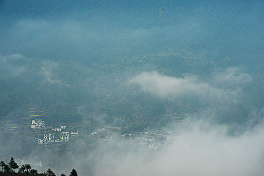 江南雾里乡村