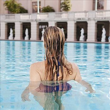 女人,游泳池,比尔提默酒店,珊瑚顶市,佛罗里达,美国