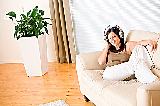 女人,耳机,听,音乐,休闲沙发,植物,背景