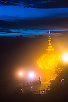 光亮,金岩石佛塔,夜晚,吉谛瑜佛塔,吉桃,地区,孟邦,缅甸,亚洲