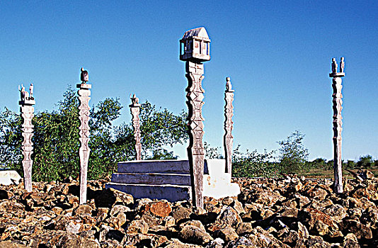 马达加斯加,墓地