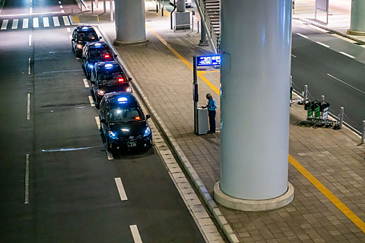 日本关西国际机场的出租车候车点
