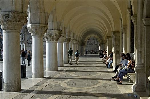 柱廊,公爵宫,威尼斯,意大利
