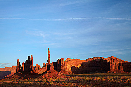 图腾柱,石头,柱子,纪念碑谷,纳瓦霍部落,亚利桑那,靠近,犹他,边界,美国
