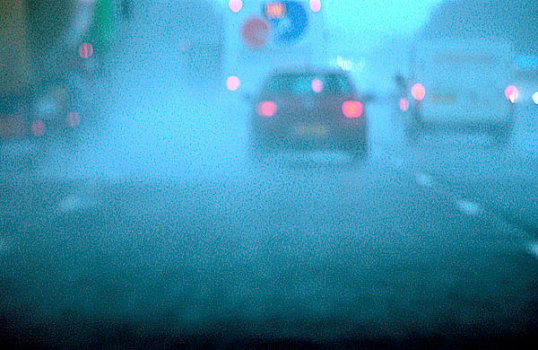 交通,薄雾