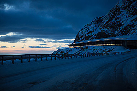北极挪威晨光