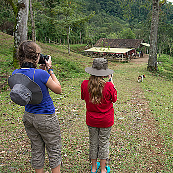 两个女孩,照相,数码相机,农场,庄园,洪都拉斯