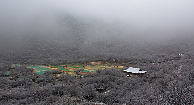 川西黄龙雪景