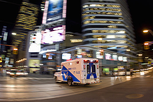 救护车,央街,多伦多,安大略省,加拿大