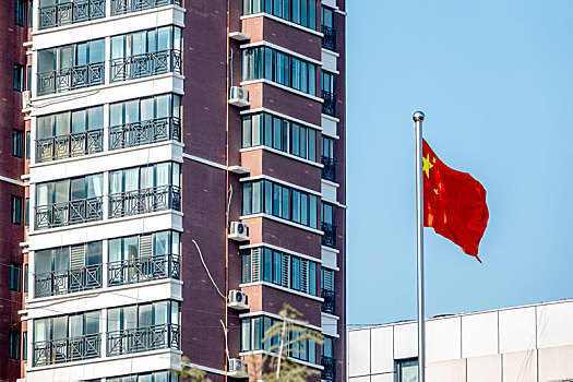 河南滑县,住宅楼·红旗·国旗
