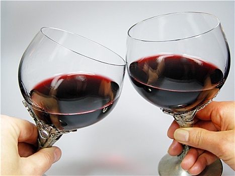 红酒和礼盒玻璃杯,红酒,排列,桌上伴侣,祝酒,红酒可爱,情人节,情侣