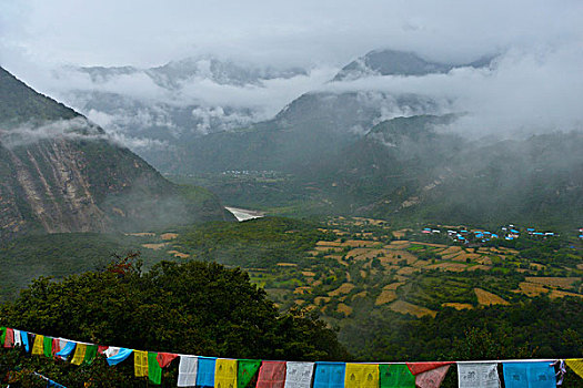 雅鲁藏布大峡谷风景