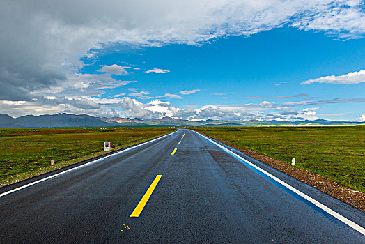 青藏高原国道道路