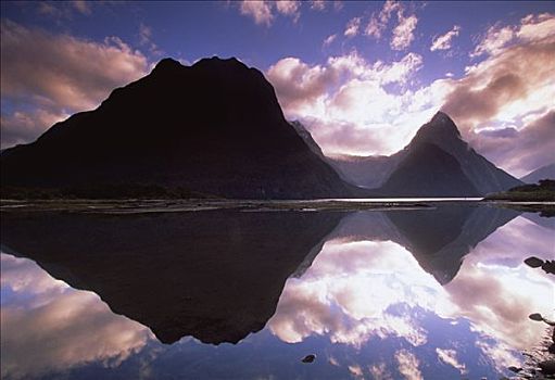 麦特尔峰,日落,米尔福德峡湾,峡湾国家公园,新西兰