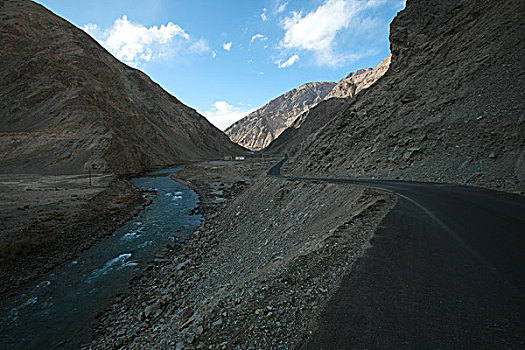 高原山路