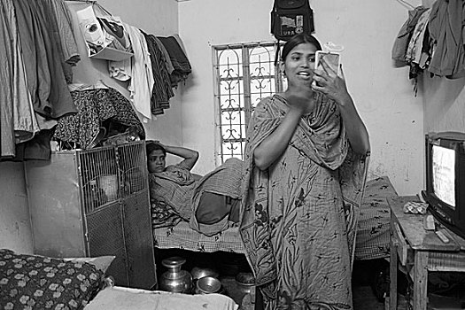 衣服,工作,钱,买,事物,化妆,收入,租赁,效用,达卡,孟加拉,六月,2006年