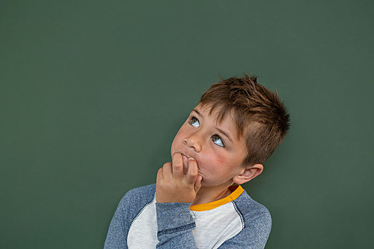 思想,男生,站立,绿色,黑板,教室