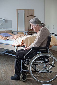 老人,轮椅,一个,房间,养老院,科隆,北莱茵威斯特伐利亚,德国,欧洲