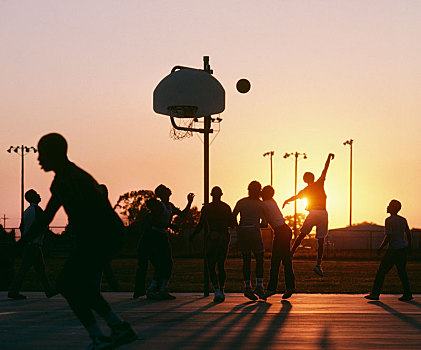 剪影,一群人,玩,篮球,日落