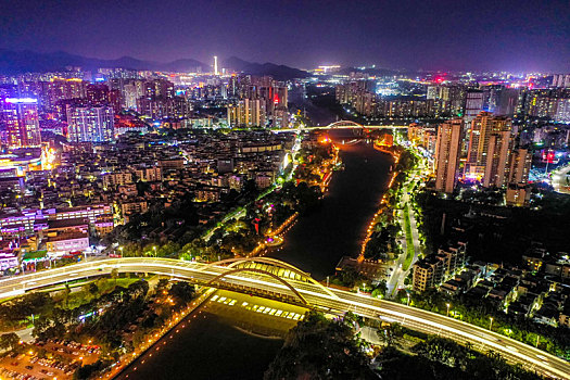 航拍广东中山岐江河中山大桥及岐江壹号大楼夜景